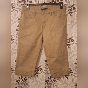 Levi crop pants 12